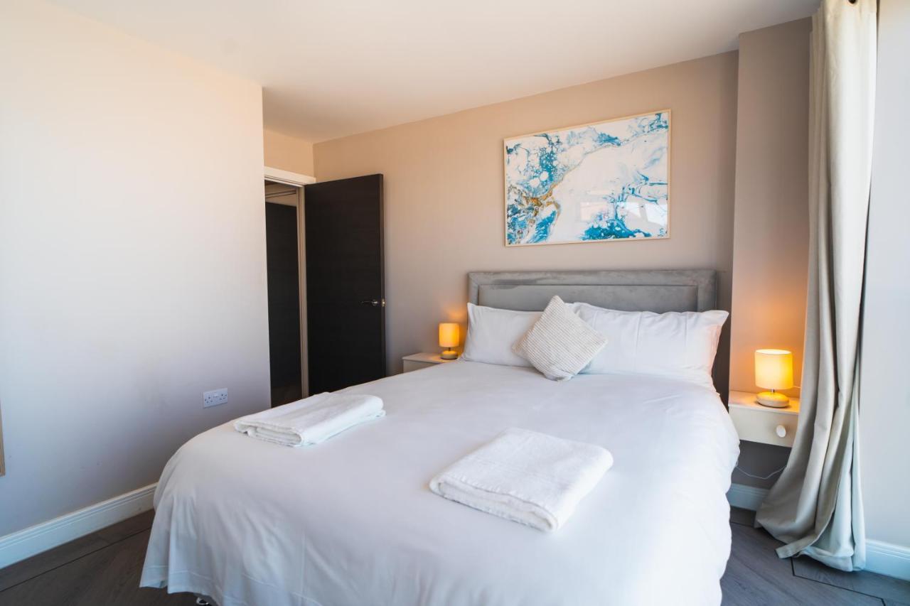 Beautiful Two Bedroom Harbour Side Apartment Poole Εξωτερικό φωτογραφία