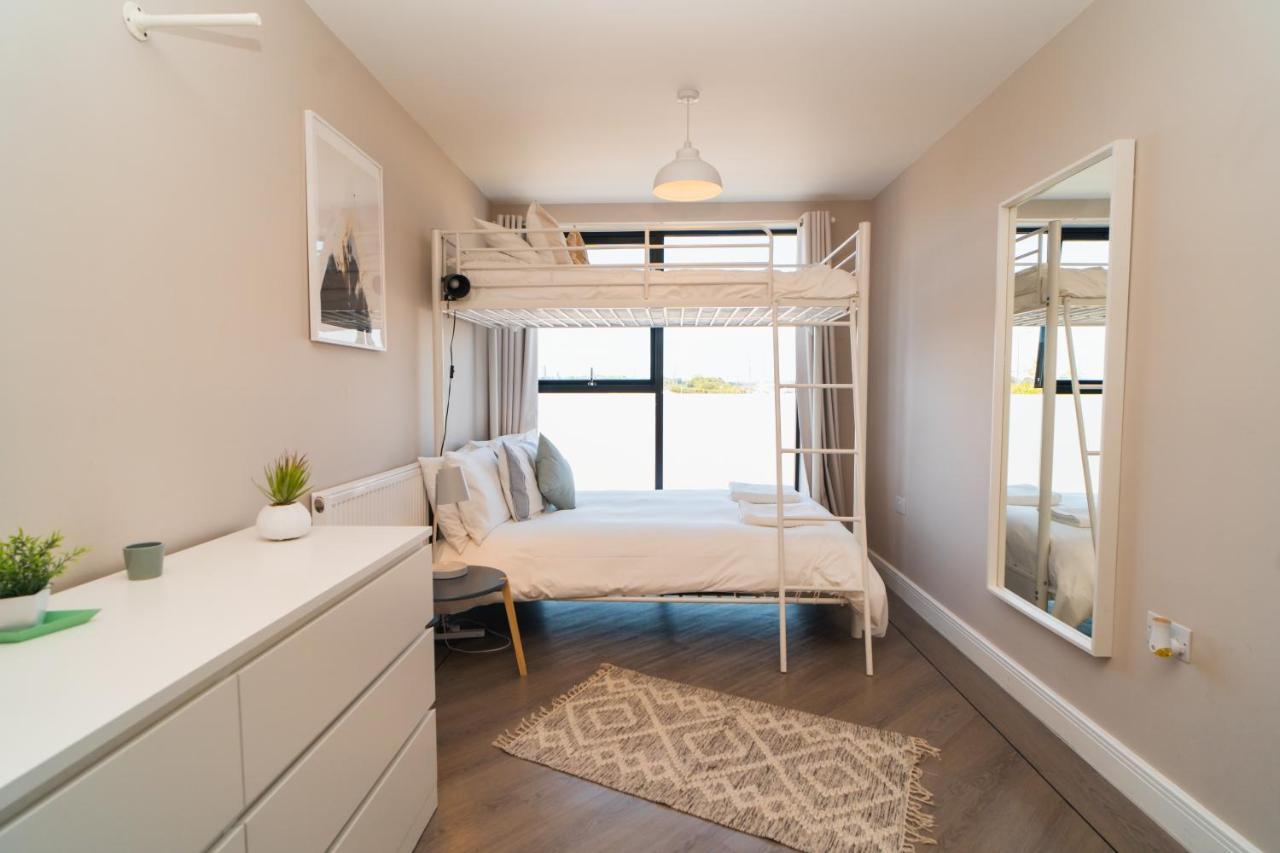 Beautiful Two Bedroom Harbour Side Apartment Poole Εξωτερικό φωτογραφία